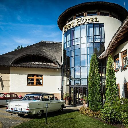 Port Hotel Ādaži Eksteriør billede