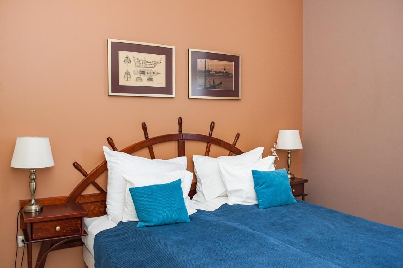 Port Hotel Ādaži Eksteriør billede