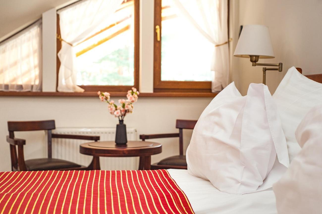 Port Hotel Ādaži Eksteriør billede