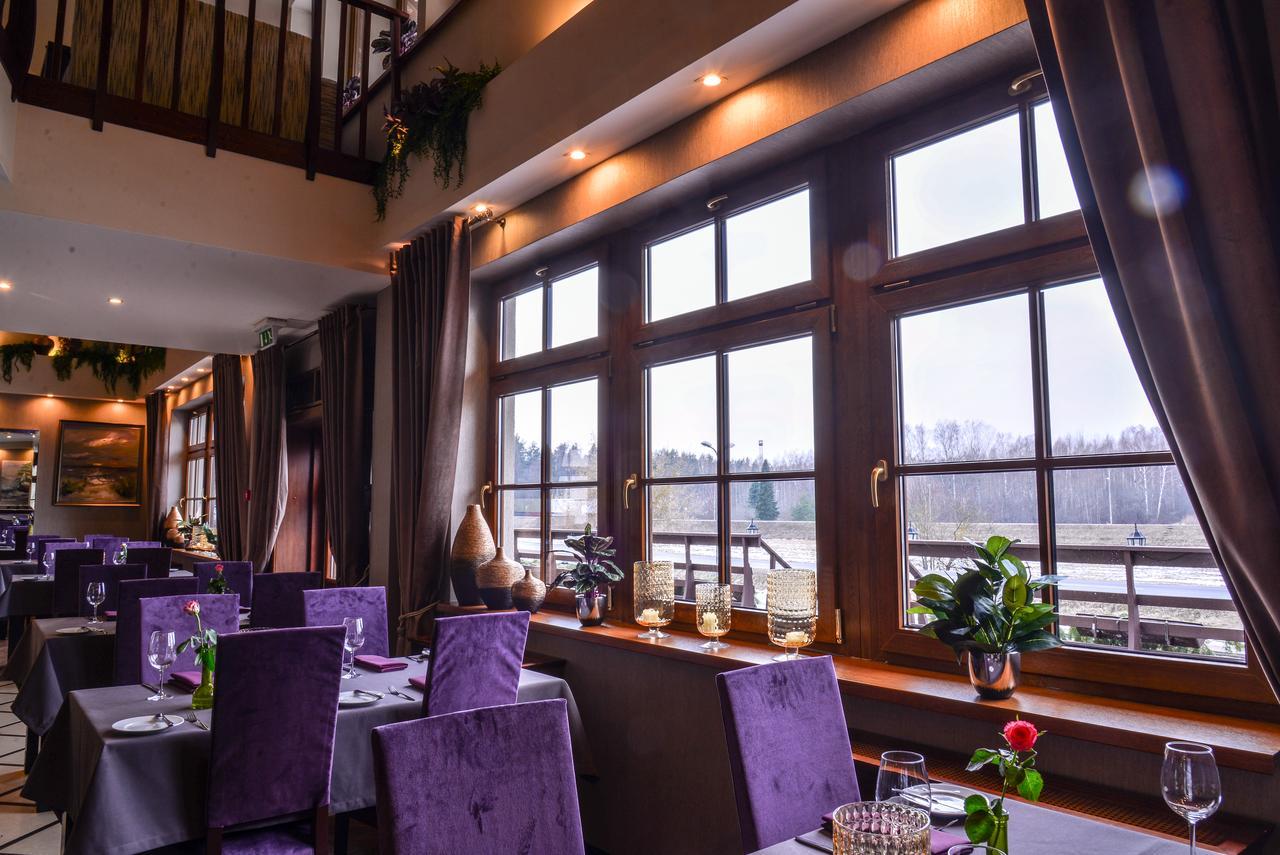 Port Hotel Ādaži Eksteriør billede