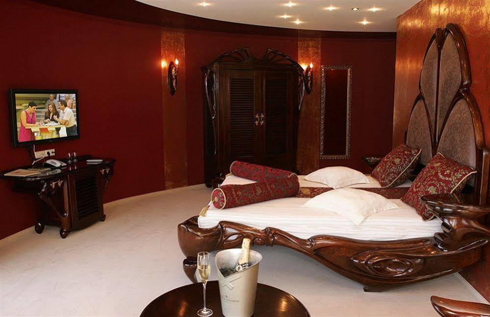 Port Hotel Ādaži Eksteriør billede