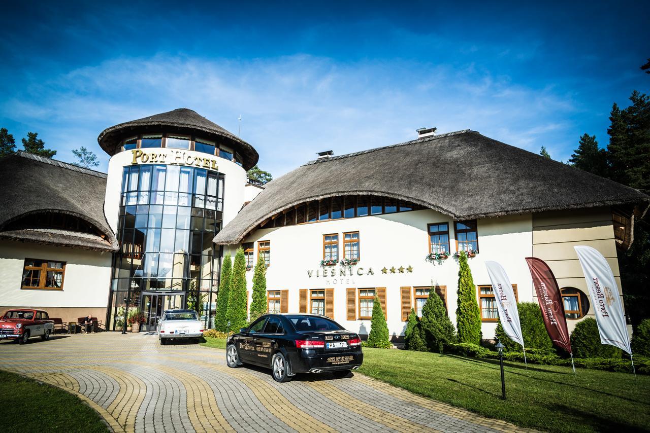 Port Hotel Ādaži Eksteriør billede