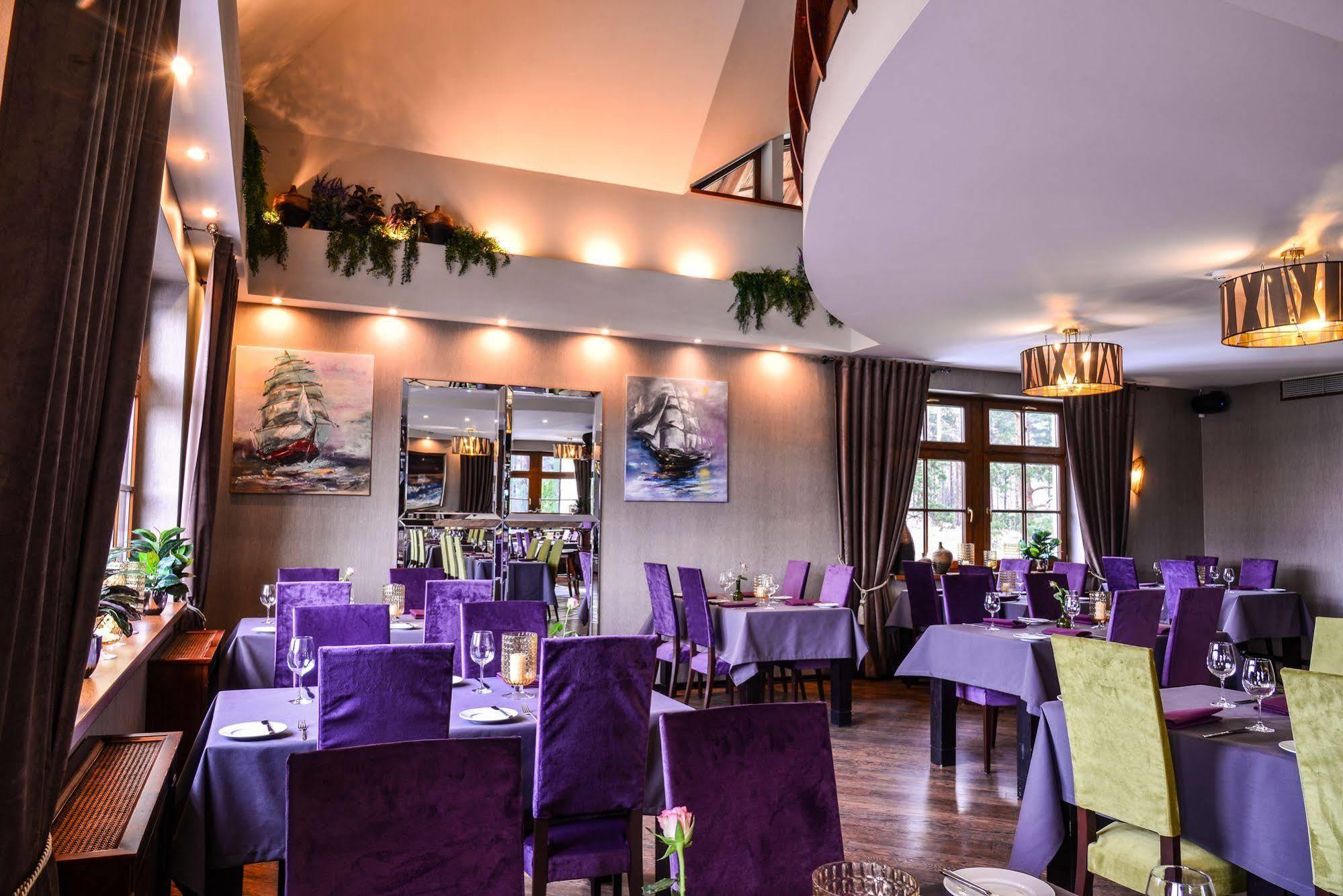 Port Hotel Ādaži Eksteriør billede