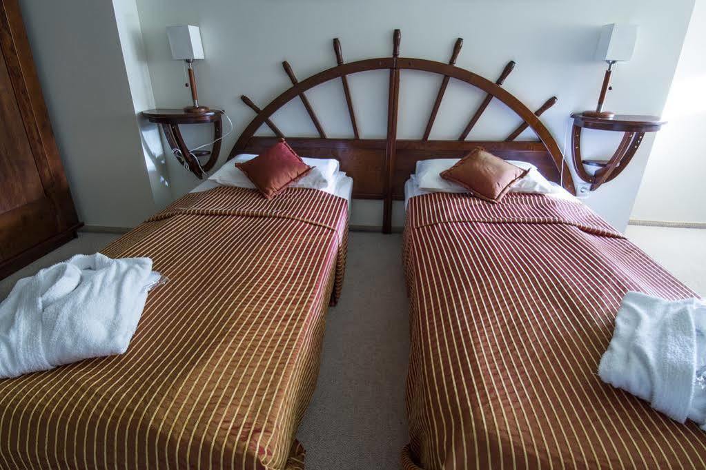 Port Hotel Ādaži Eksteriør billede