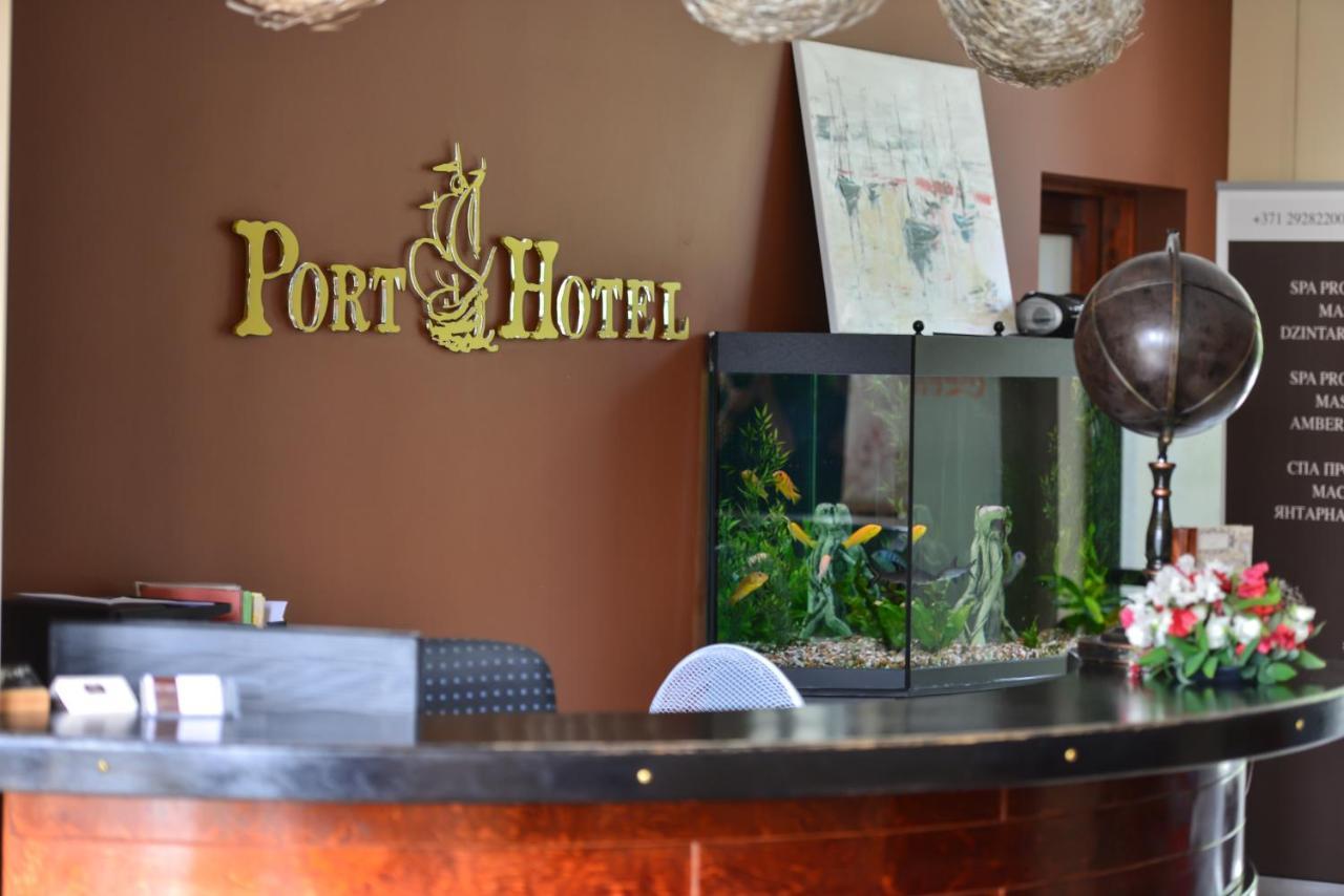 Port Hotel Ādaži Eksteriør billede